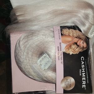 18 in seamless cashmere hair clip in extensions platnium blonde